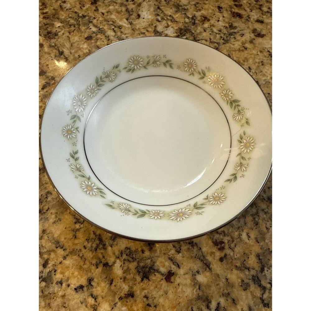 Noritake Trilby 6908 Fruit Dessert Bowl White Daisy Floral Platinum Trim Japan